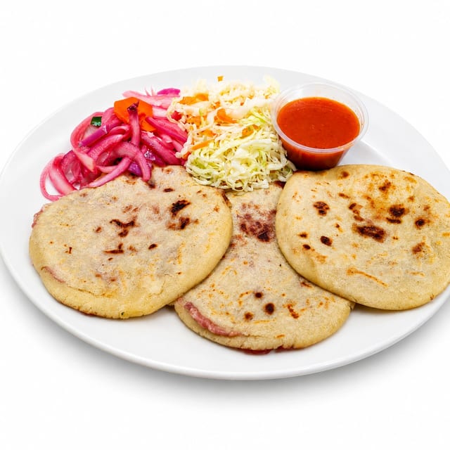 Pupusa With Chicharron (3).