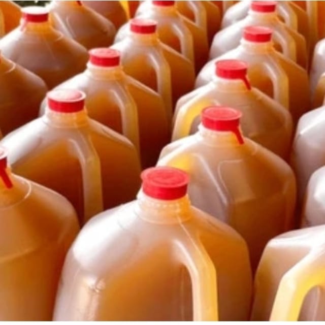 1 Gallon Sweet Tea (128 oz).