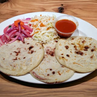 Pupusas Revueltas (3)